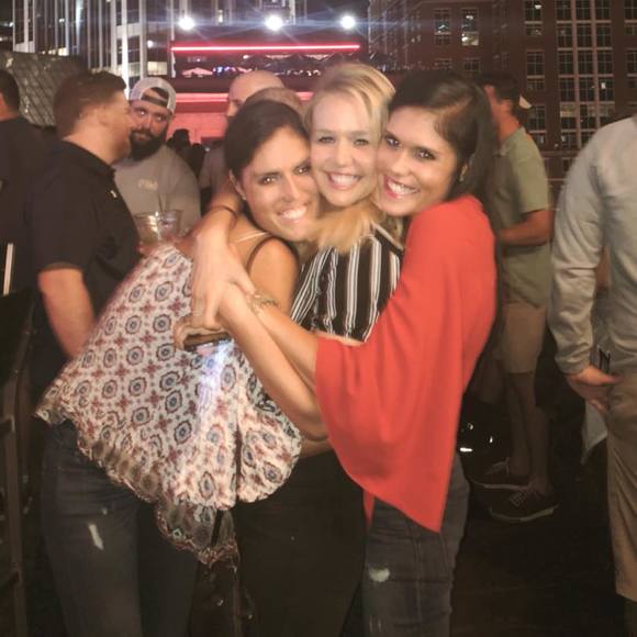 Meet your Posher, Lindsey - Picture 1 of 1